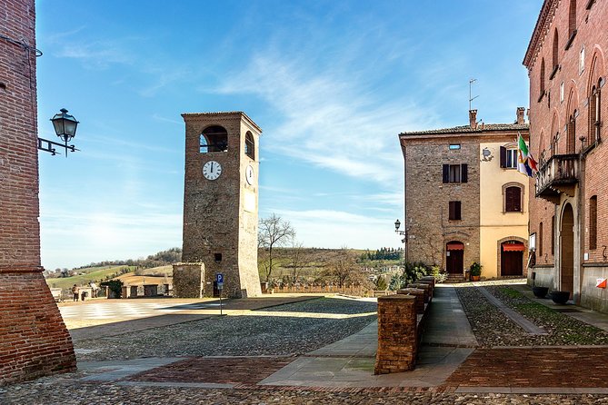 Tour to Vignola and Castelvetro With Lunch at the Farmhouse and Visit to the Acetaia - Good To Know