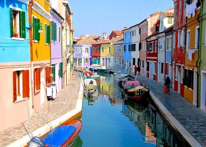 Tour Venetian Lagoon: Murano Glass, Burano Lace & Torcello - Accessibility Considerations
