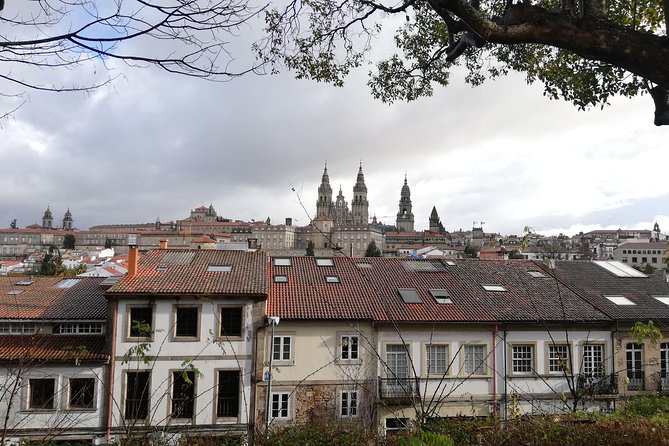 Tour Vigo and Santiago De Compostela: Departure From Braga and Guimarães - Frequently Asked Questions