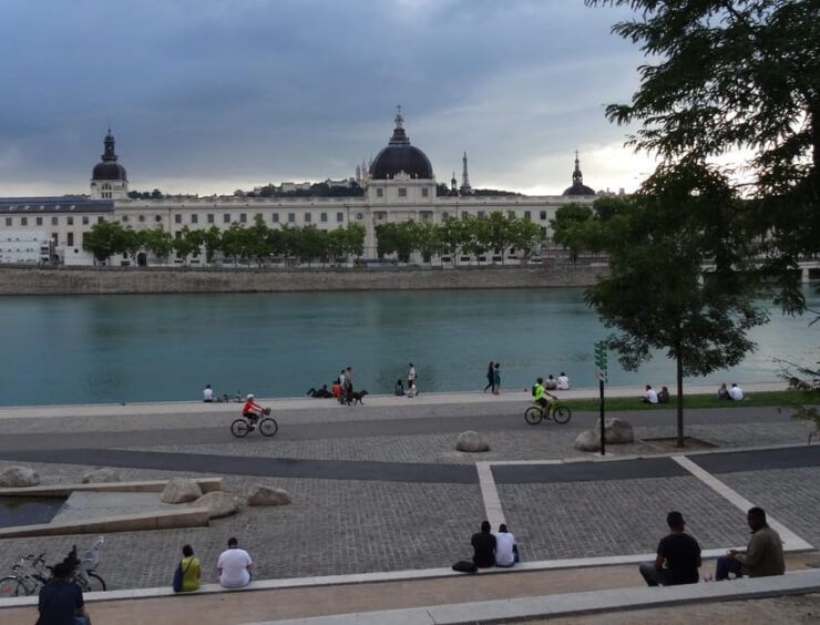 Tour With an Actor-Guide: the Revolution and the End of Lyon - Key Points