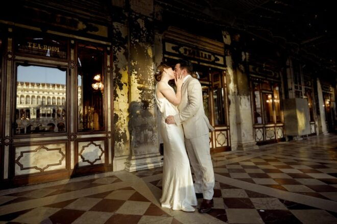 Tour With High Class Photo Shoot - Language and Communication