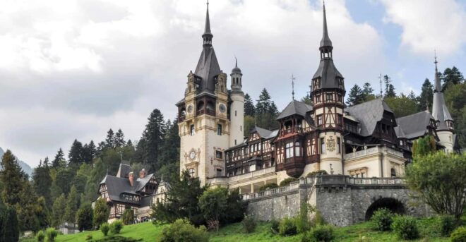 TOURISM TOGETHER (Peleș Castle, Bran Castle, Brașov) - Key Highlights