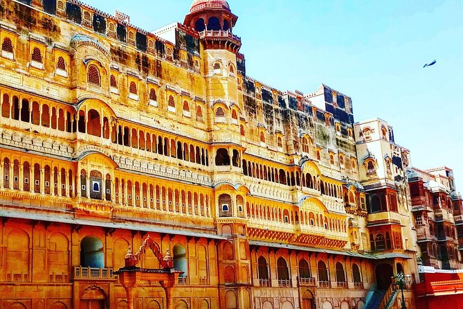 Tourist Driver for New Delhi and Old Delhi Saighseen. - Booking Details
