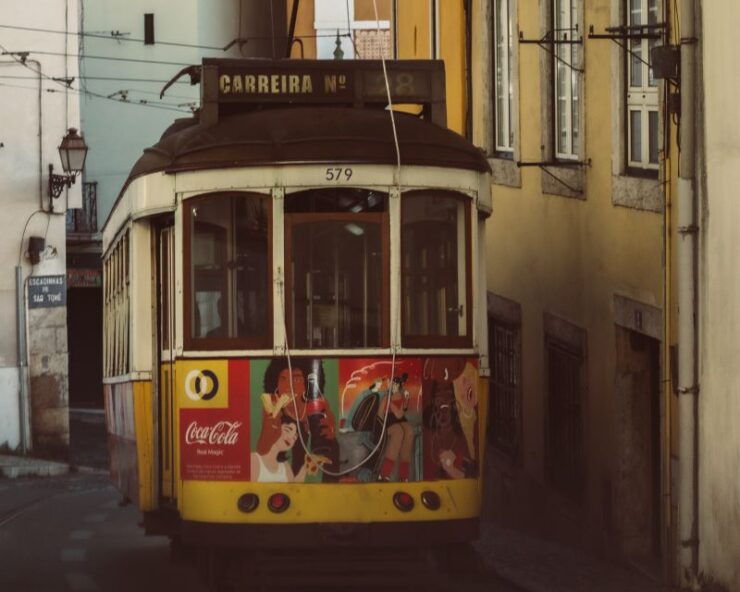 Tourist Tour in Bairro Alto - the Tuk Experience - Tour Overview