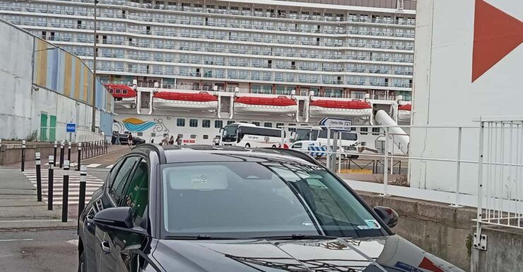 Tourist Transfert With Stops From Caen to Deauville - Duration and Pricing Details