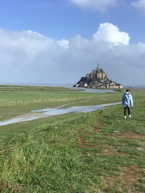 Tourist Transfert With Stops From Mont Saint Michel to Caen - Booking Your Transfer