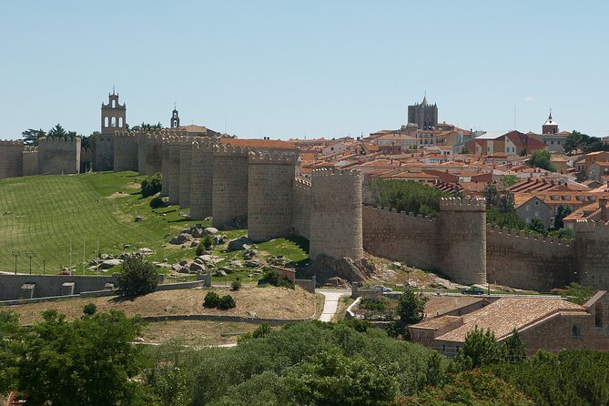 Touristic Highlights of Avila on a Private Half Day Tour With a Local - Avilas Ancient Walls and Gates
