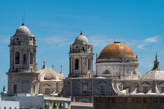 Touristic Highlights of Cadiz on a Private Half Day Tour With a Local - La Caleta Beach: Relax and Soak up the Sun