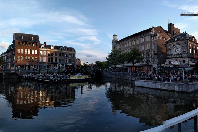 Touristic Highlights of Leiden on a Half Day (4 Hours) Private Tour - Windmills and Waterways