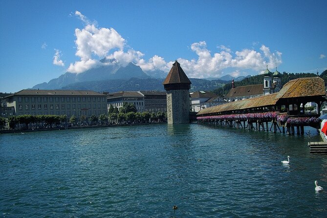 Touristic Highlights of Lucerne on a Private Half Day Tour With a Local - Discover the Lion Monument