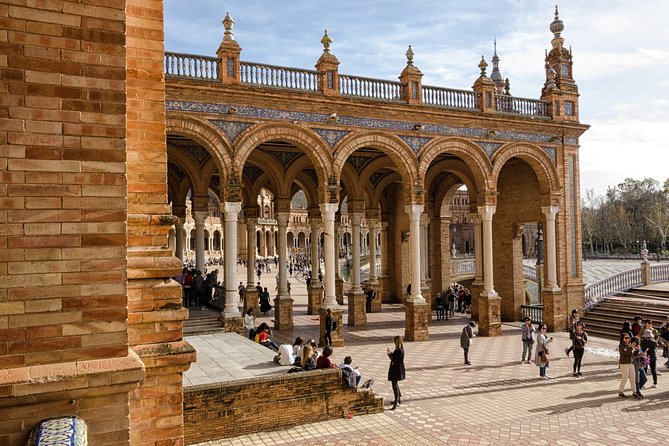 Touristic Highlights of Seville on a Private Half Day Tour With a Local - Plaza De España