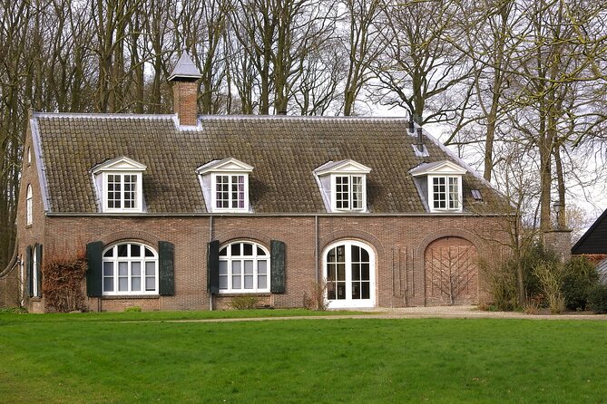 Touristic Highlights of Utrecht on a Half Day (4 Hours) Private Tour - Picturesque Nieuwegracht Canal