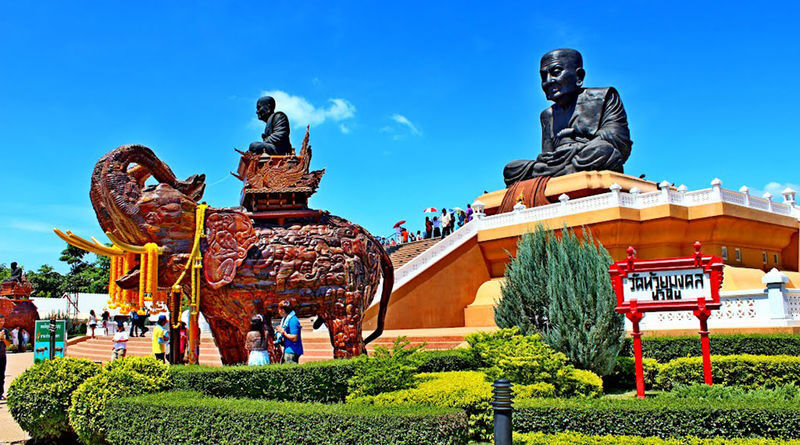 Tours of popular tourist attractions and Monsoon Valley Vineyards in Hua Hin - A Half-Day That Connects Hua Hin’s Different Sides