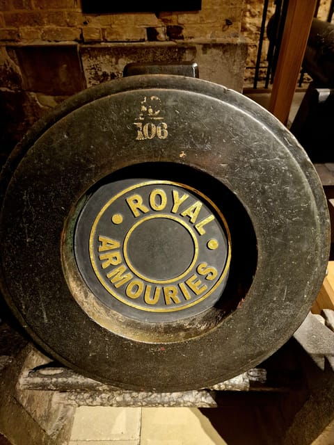 Tower of London Crown Jewels & Royal History of England - Tower Architecture and Armoury