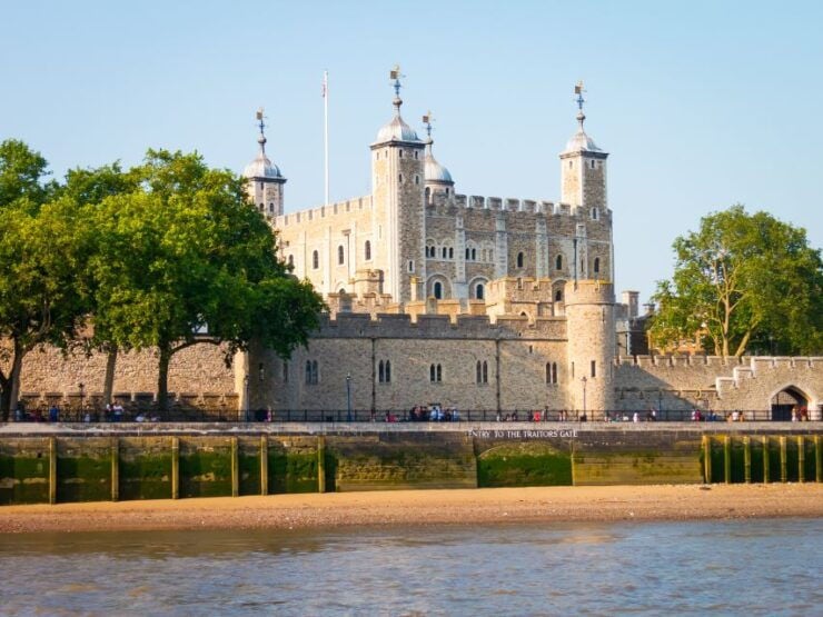 Tower of London Guided Tour, Crown Jewels, Tower Bridge - Common Questions