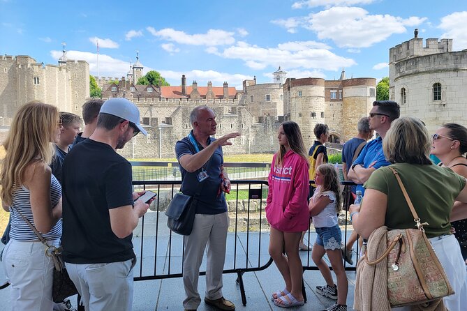 Tower of London Guided Tour Meet & Greet With the Beefeaters - Reviews