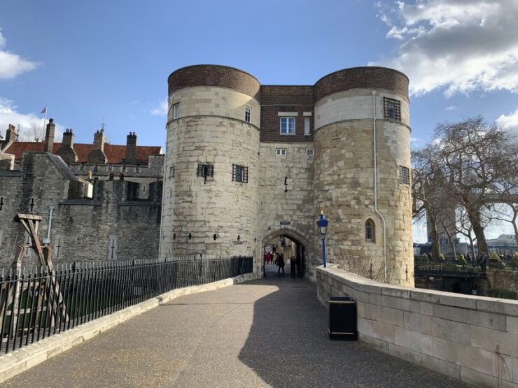 Tower of London Kid-Friendly Private Tour - Experience Highlights