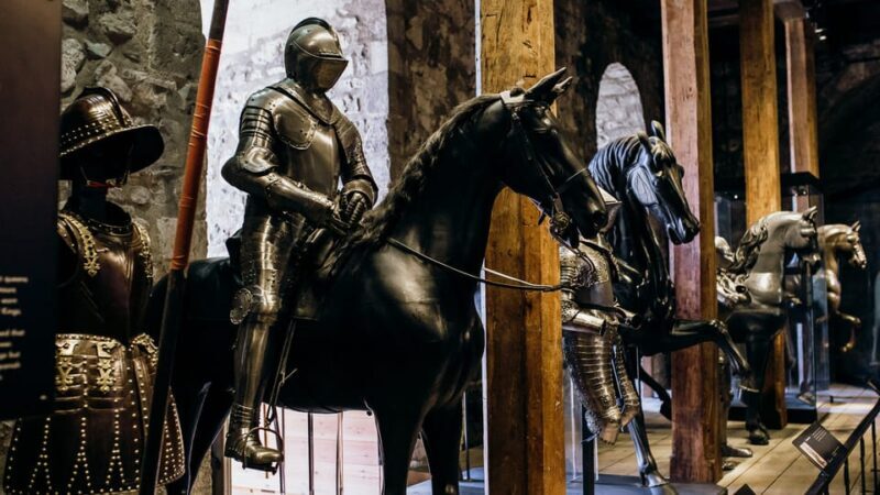 Tower of London Tour with Crown Jewels, plus River Cruise - FAQ