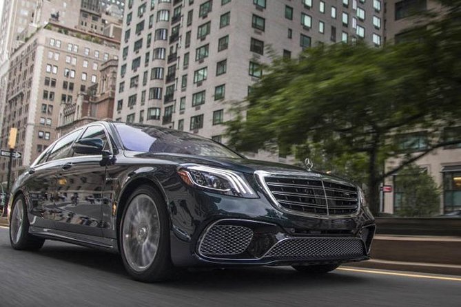 Town Car Hire Melbourne Airport To CBD - The Sum Up
