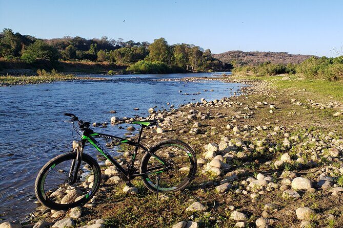 Towns and traditions Bike Tour in Colotepec - Authenticity and Guide Expertise