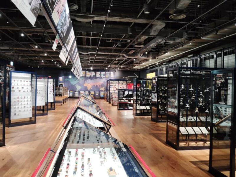 Toyota Automobile Museum & Historic Cars in Motion - Discovering the Toyota Automobile Museum & Historic Cars in Motion