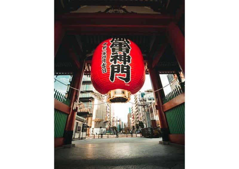Tradition and Pop Culture: From Asakusa to Akihabara - Exploring Tokyo’s Neighborhoods: A Detailed Overview  