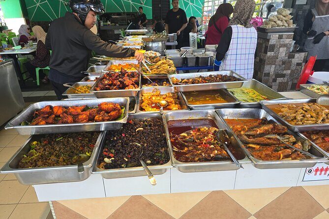 Tradition Meets Modernity from Malay Village To Skyscrapers Walk - Exploring Kuala Lumpur’s Heritage and Modern Landmarks