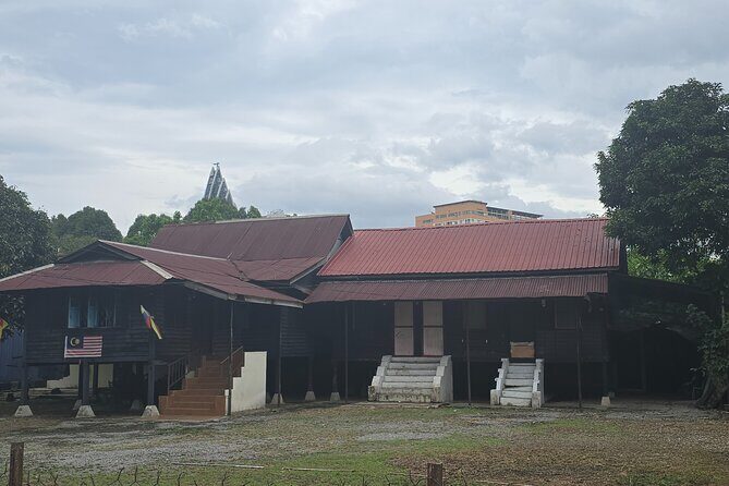 Tradition Meets Modernity from Malay Village To Skyscrapers Walk - Authentic Experiences from Past Participants