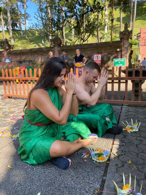 Traditional Balinese Healing and Water Purification - Spiritual Cleansing and Healing