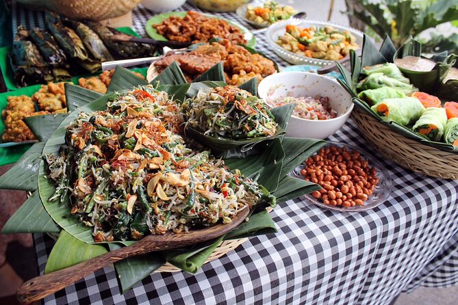 Traditional Balinese Meal in a Multi-Generational Family Compound - Cultural Significance of Balinese Family Compounds
