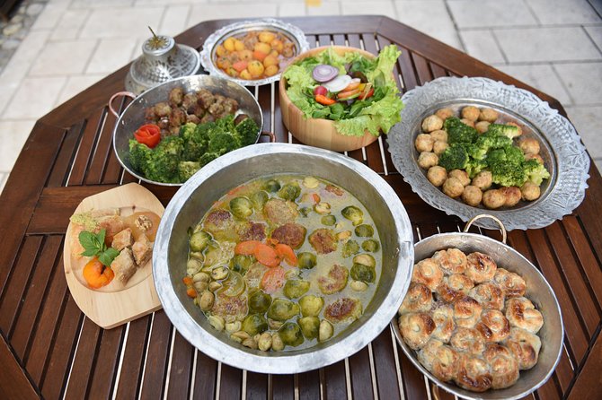 Traditional Bosnian Dinner With Your Host Family - Experience Overview