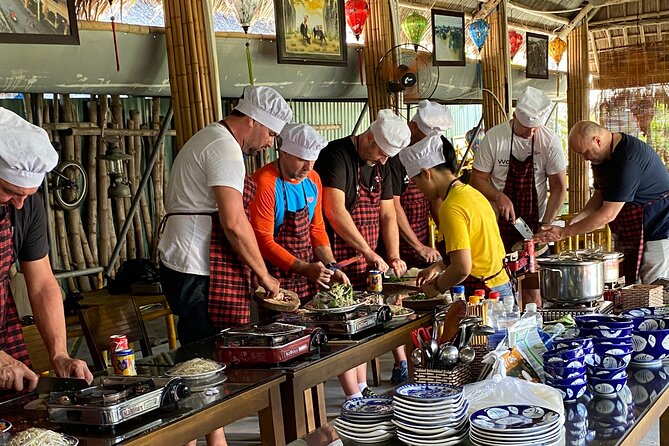 Traditional Cooking Class and Meal With a Local Chef - Experience and Expectations