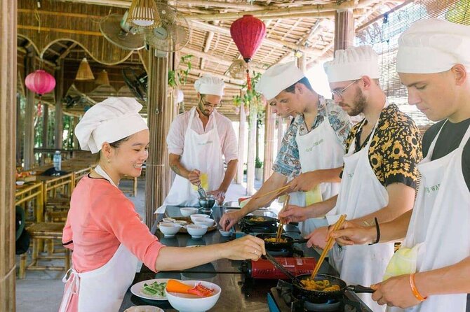 Traditional Cooking Class With Market Tour in Ho Chi Minh - Reviews