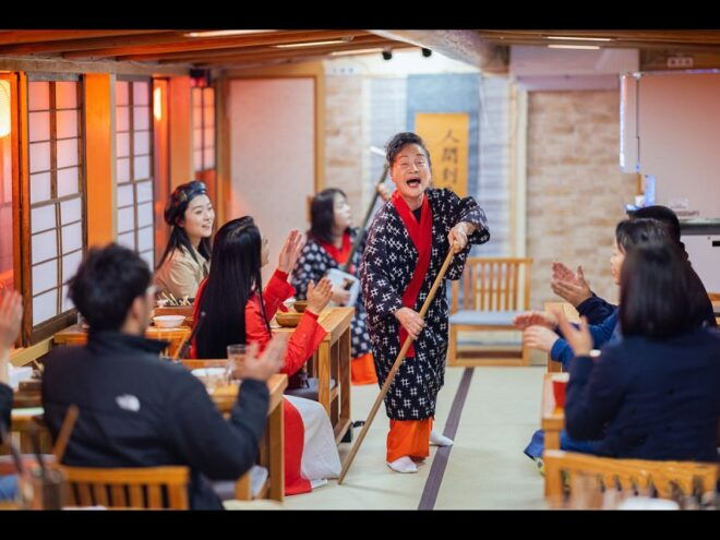 Traditional Dinner Cruise&Japanese Show Tokyo Tower Ticket - Japanese Cuisine and Refreshments