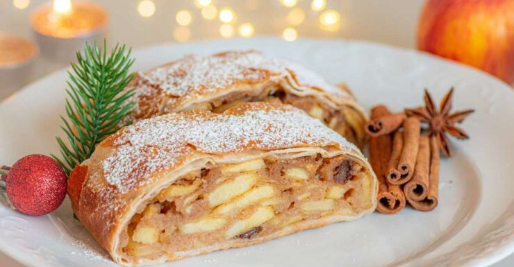 Traditional German Food and Cologne Old Town Private Tour - Tasting Experience