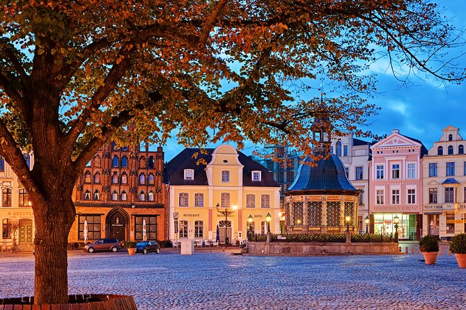 Traditional German Food and Hamburg Old Town Private Tour - Tour Duration and Meeting Point