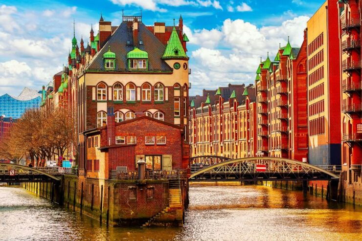 Traditional German Food and Hamburg Old Town Private Tour - Experience