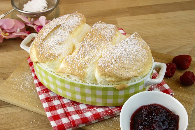 Traditional German Food and Munich Old Town Private Tour - Duration and Meeting Point