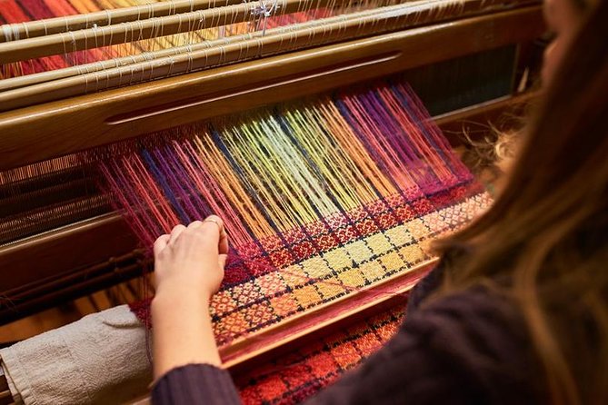 Traditional Handmade Techniques for Modern Clothing - Integration of Traditional Techniques in Modern Clothing