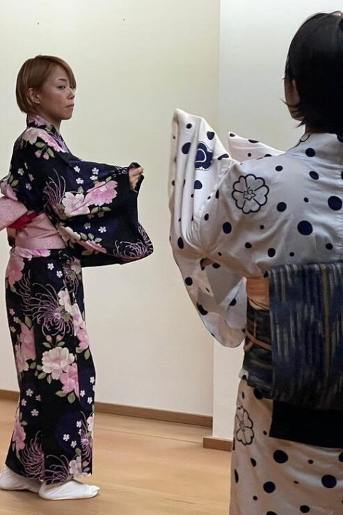 Traditional Japanese Dance Lesson Buyo for Men and Women! - Good To Know