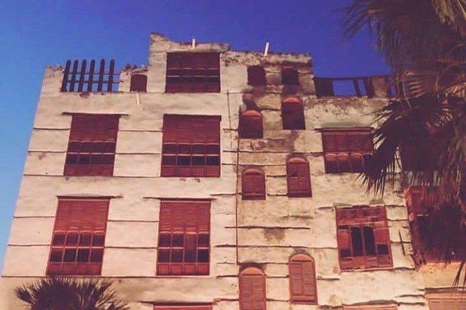 Traditional Jeddah Tour: Tasting & Historical Highlights - Old Town Exploration