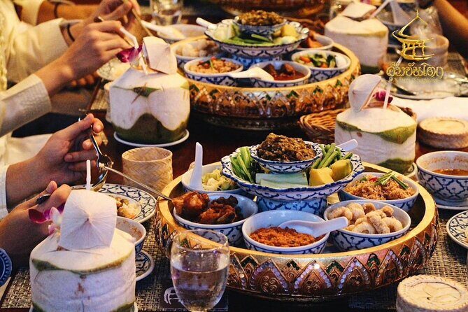 Traditional Khantoke Dinner & Cultural Show Tour in Chiang Mai - FAQs