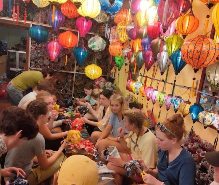 Traditional Lantern Class in Old Town - Class Options and Duration