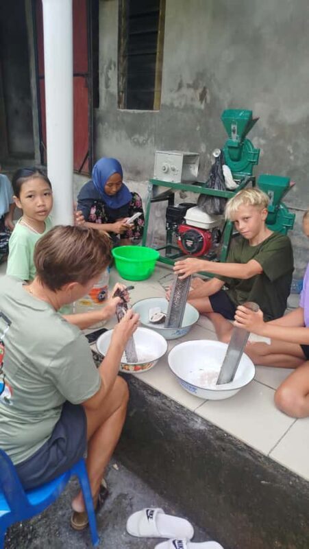 Traditional Making Coconut Oil - Good To Know
