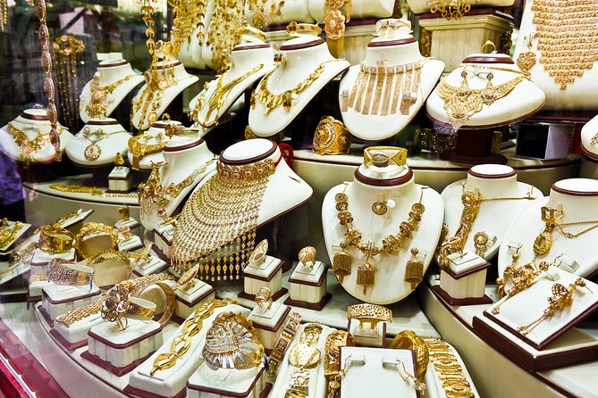 Traditional Shopping Tour - Exclusive Discounts and Deals