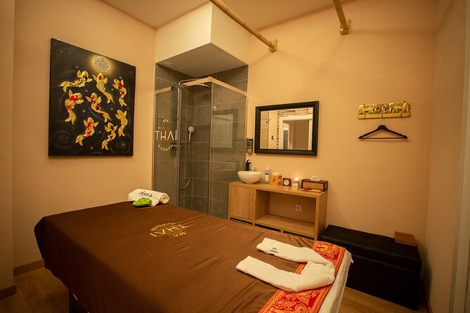 Traditional THAI MASSAGE 60 Min at THAI MASSAGE ALURA - Common Questions