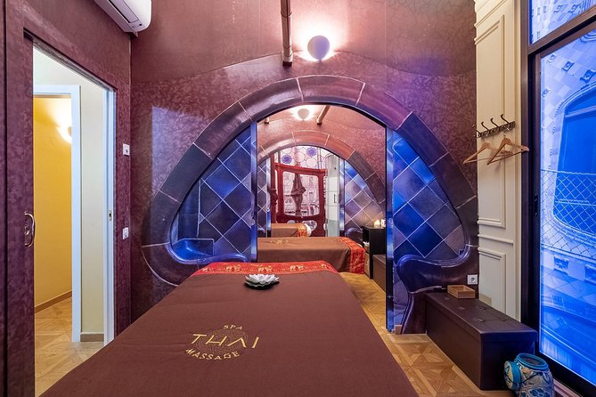 Traditional THAI MASSAGE of 60 Min at THAI SPA MASSAGE BARCELONA - Techniques Used in Traditional Thai Massage