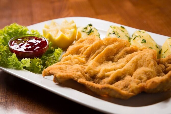Traditional Vienna Tasting Dinner With Folk Music - Details of the Zwolf Apostel Keller Restaurant