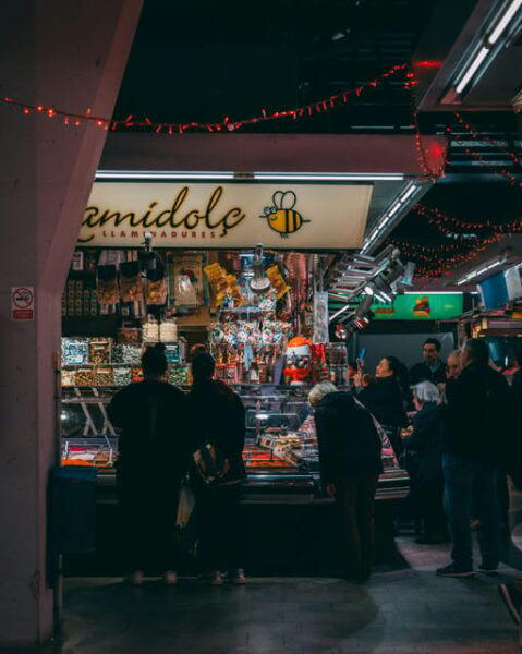 Traditions & Food Tour: Tailored Tapas & Food Guidebook - Group Experience