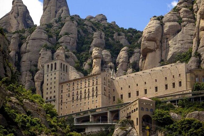 Train Journey from Barcelona Shared Tour in Montserrat - Authentic Experiences from Reviewers